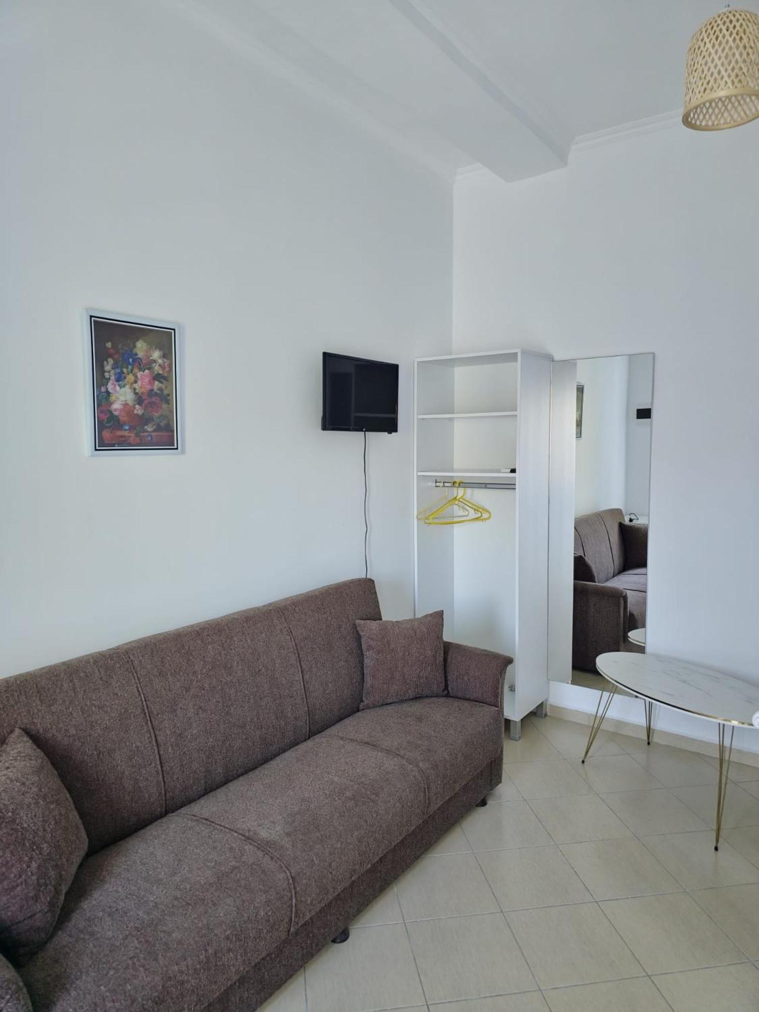 Saranda Landscape Apartment Nivice